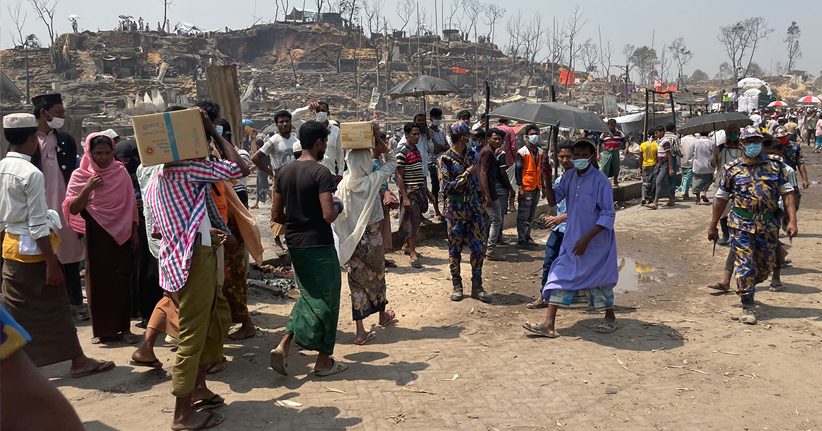 The massive fire that swept through the Kutupalong Balukali refugee camp in Cox’s Bazar, Bangladesh on 22 March has caused loss of life and immense suffering. @UNHCR/Louise Donovan